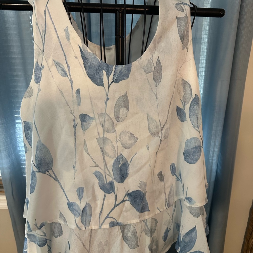 Blue and White Leaf Print Sleeveless Top